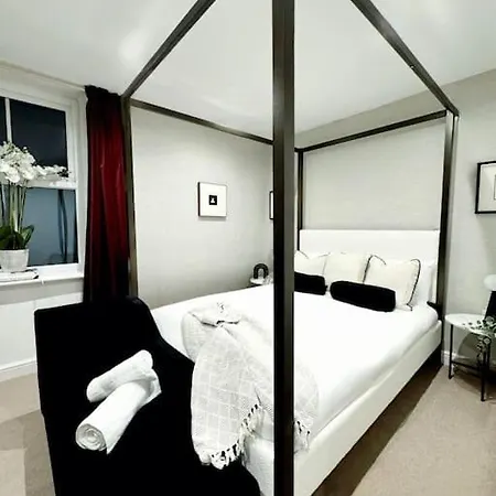 Luxury, Interior-designed, Spacious Harrogate