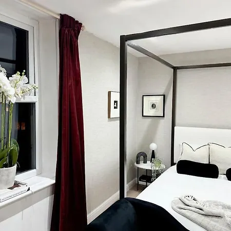 Luxury, Interior-designed, Spacious * Harrogate